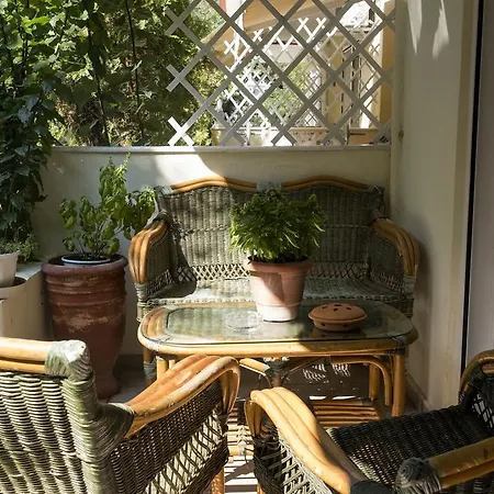 Summer House *
